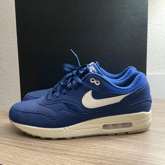 Air Max 1 - Picture 1 of 5